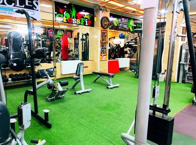 باشگاه بدنسازی شفق