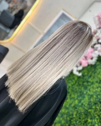 سالن زیبایی زنانه 