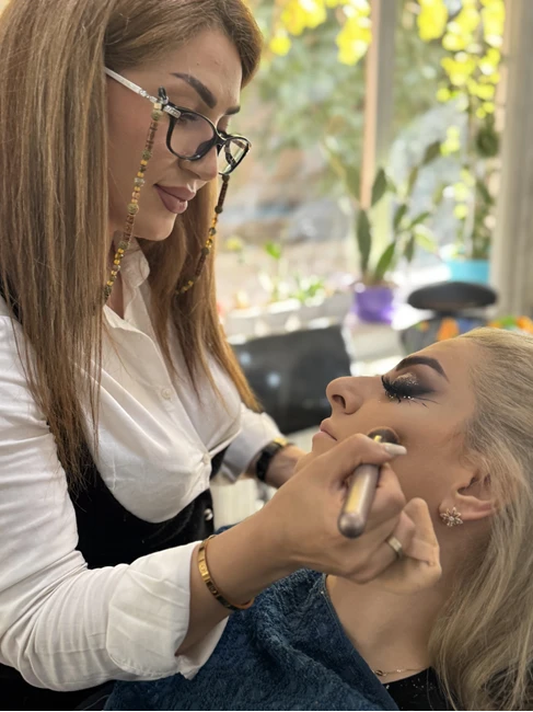 میکاپ آرتیست حرفه ای در تبریز، لیلا امامی