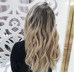 سالن زیبایی چم در شهر سهند